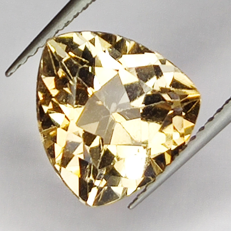 5.73ct Champagne Topaz taglio trillante 11.3x10.7mm