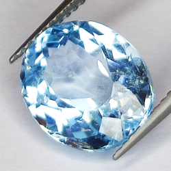 6.59ct Topacio Azul talla oval 12.0x10.2mm