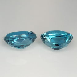 Topaze bleue de Londres taille ovale 11x9mm 1pz