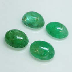 Cabochon ovale émeraude 8 x 6 mm 1pz