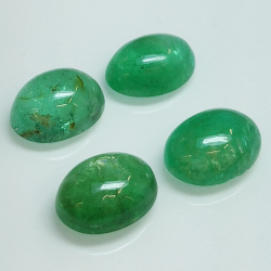 Cabochon ovale émeraude 8 x 6 mm 1pz