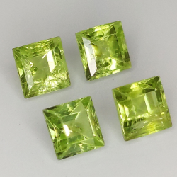 Peridot taglio princess 5mm 4pz