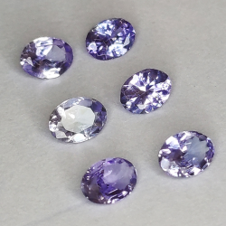 Tanzanite ovale coupe 4x3mm 1ct