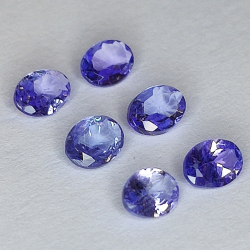 Tanzanite ovale coupe 4x3mm 1ct