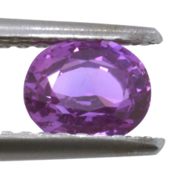 0,79 ct rosa Saphir im Ovalschliff 5,79 x 4,77 mm