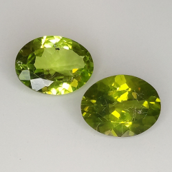 Peridoto taglio ovale 8x6mm 1pz