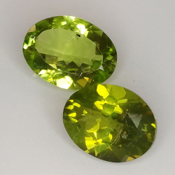 Peridoto talla oval 8x6mm 1pz