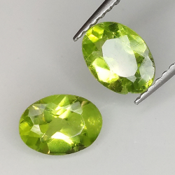 Peridoto talla oval 11x9mm 1pz