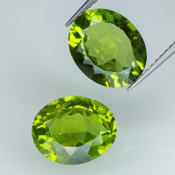 Peridoto talla oval 11x9mm 1pz