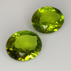 Peridoto talla oval 11x9mm 1pz