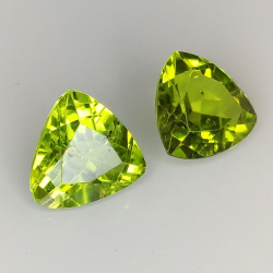 Trillion cut peridot 8mm 1pz