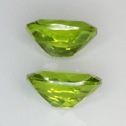 Peridot cushion cut 8x6mm 1pz