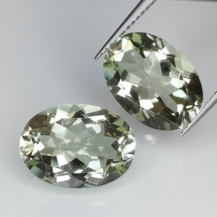 Améthyste verte (prasiolite) coupe ovale 14x10mm 1pz