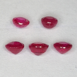 Ruby round cut 2.7-3.2mm 1ct