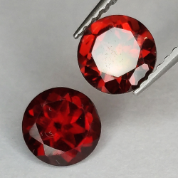 Garnet round cut 6 mm 1pz