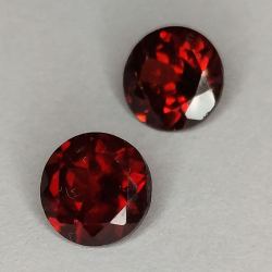 Garnet round cut 6 mm 1pz