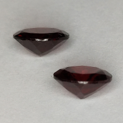 Garnet round cut 7 mm 1pz