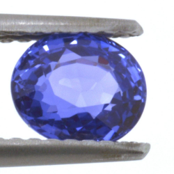 1,24 ct blauer Saphir im Ovalschliff 6,28 x 5,48 mm