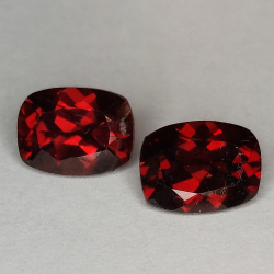 Garnet cushion cut 8x6mm 1pz