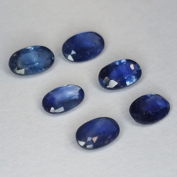 Saphir bleu taille ovale 5x3mm 1ct