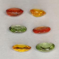 Zafiro de Songea multicolor talla oval 5x4mm 1ct