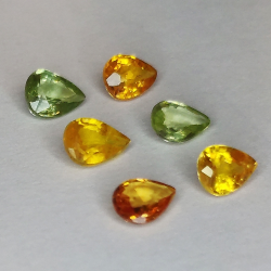 Songea zaffiro multicolore taglio a pera 5x4mm 1ct