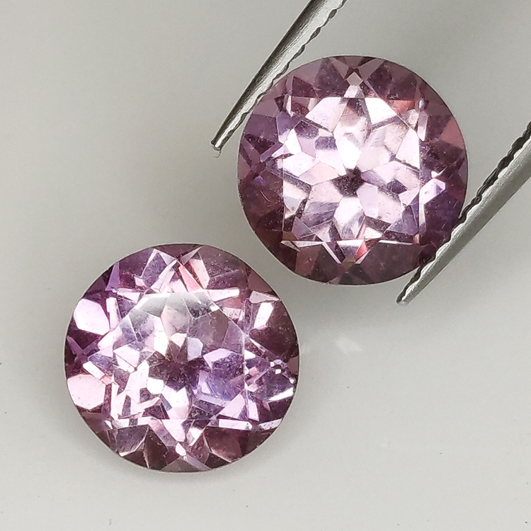 Synthetic verneuil sapphire alexandrite effect round cut 8mm 1pz