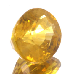 Saphir jaune 1,49 ct taille ovale 6,84x5,75 mm