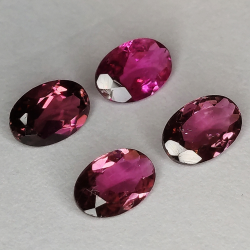 Tourmaline rubellite rose taille ovale 6x4mm 1pz