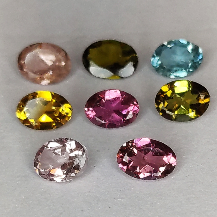 Multicolor tourmaline oval cut 4x3mm 1pz