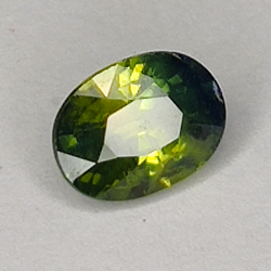 1.30ct Green Sapphire oval cut 7x5mm