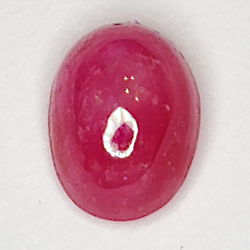 1.28ct Rubino Stella cabochon ovale 6.6x4.9mm