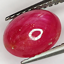 2.26ct Rubis Étoilé cabochon ovale 8.3x6.4mm