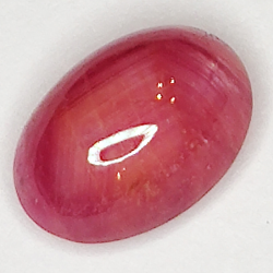 2.28ct Rubis Étoilé cabochon ovale 8.6x5.9mm