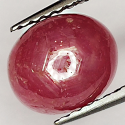 2.58ct Rubis Étoilé cabochon ovale 7.9x6.6mm