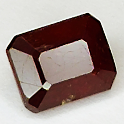 2.50ct Rubin smaragdschliff 7.2x5.7mm