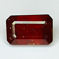 2.30ct Rubin smaragdschliff 8.9x5.8mm