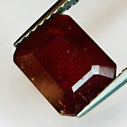 3.45ct Rubin smaragdschliff 8.6x6.7mm