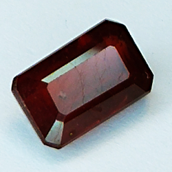 3.50ct Rubin smaragdschliff 9.6x6.1mm