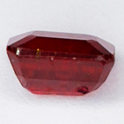 2.70ct Rubino taglio smeraldo 7.9x6.0mm