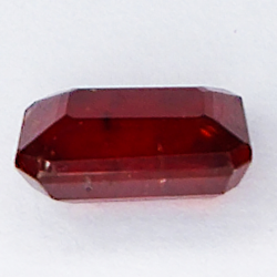 2.90ct Rubin smaragdschliff 8.8x6.3mm