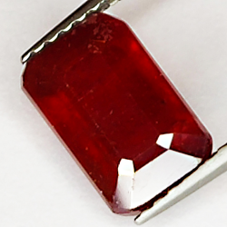 3.45ct Ruby emerald cut 9.2x5.9mm