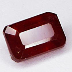 3.45ct Ruby emerald cut 9.2x5.9mm