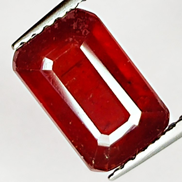 3.45ct Ruby emerald cut 9.2x5.9mm