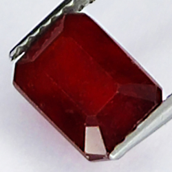 3.00ct Rubin smaragdschliff 8.3x5.7mm