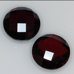 Garnet round cut double checkerboard 10mm 1pz