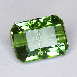 2.56ct Tormalina Vedelite taglio smeraldo 8.5x6.3mm