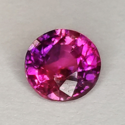 0,75 ct saphir rose taille ronde 5,3 mm