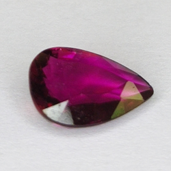 1.00ct Tourmaline Rubélite coupe poire 8.3x5.8mm