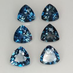 Topaze de Londres bleue trillion coupée 5 mm 1pz